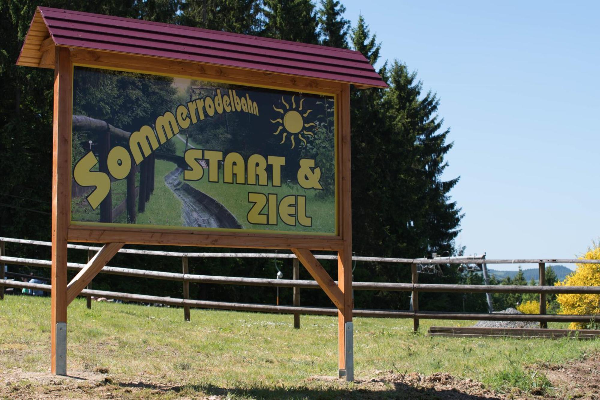 Holzhaus Onkel Fritz Mit Sauna Und Whirlwanne Esch  Exterior photo