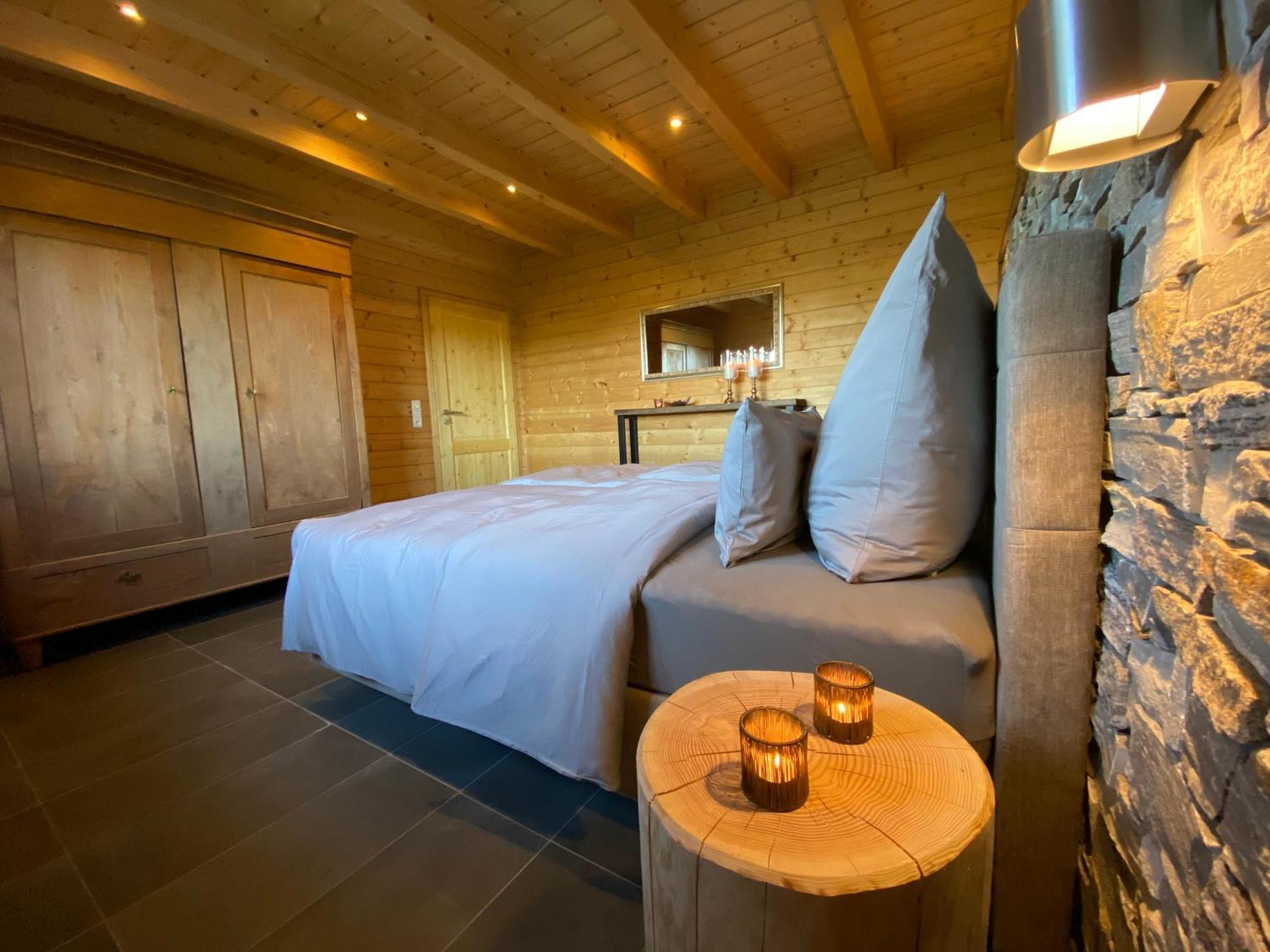 Holzhaus Onkel Fritz Mit Sauna Und Whirlwanne Esch  Exterior photo